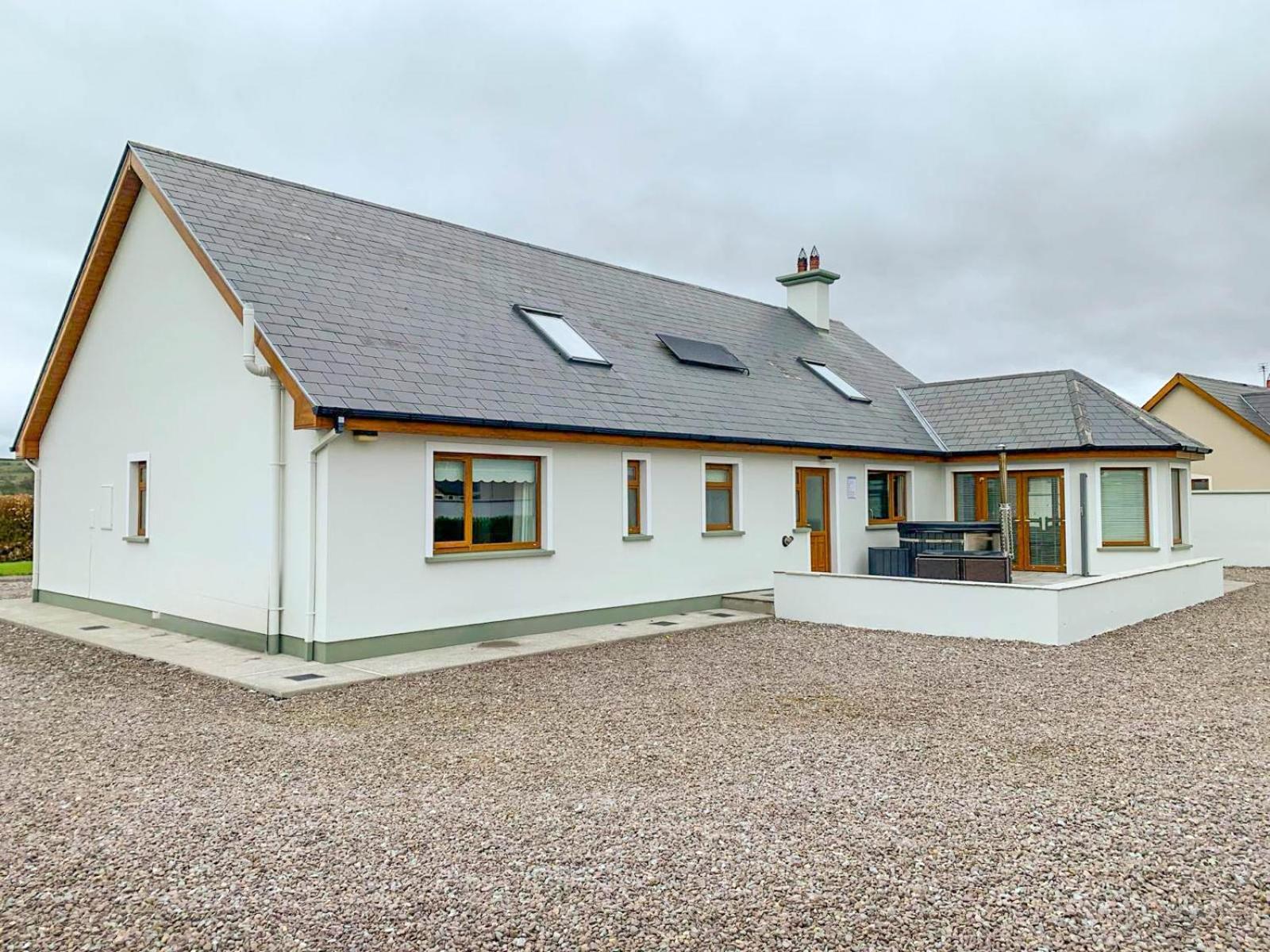 An Ghlaise Bheag Villa Listowel ภายนอก รูปภาพ